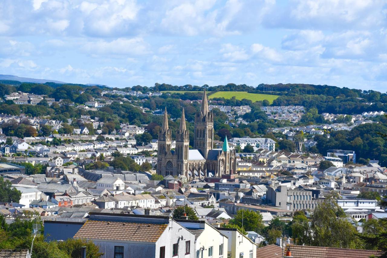 Donnington Guesthouse Truro Bagian luar foto