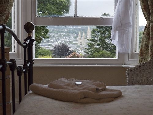 Donnington Guesthouse Truro Bagian luar foto