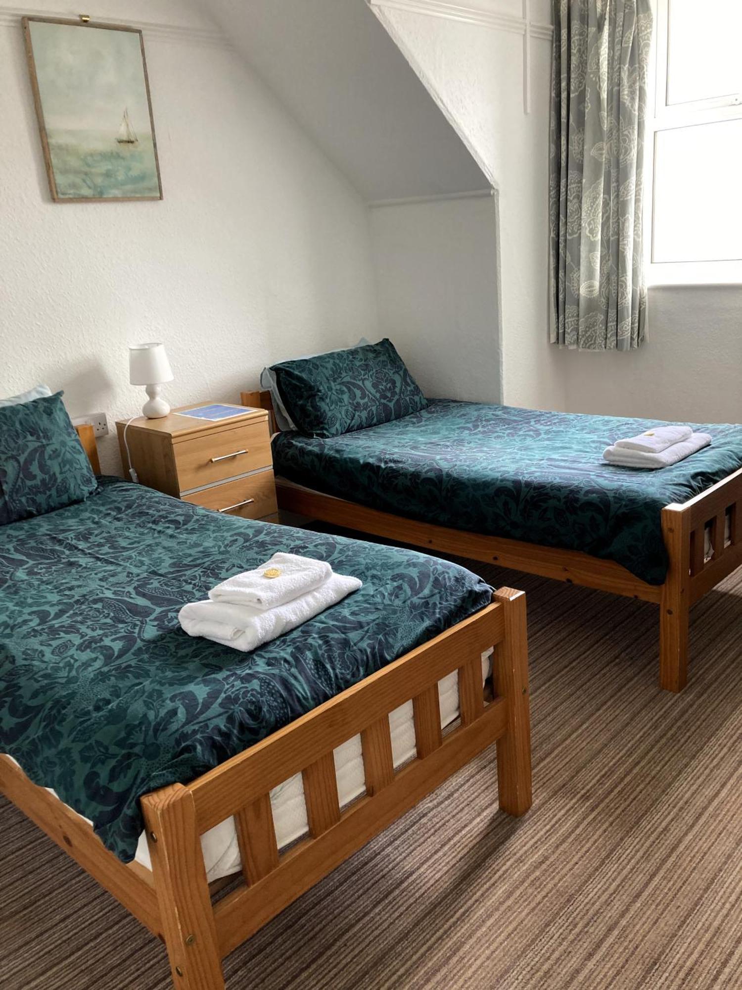 Donnington Guesthouse Truro Bagian luar foto