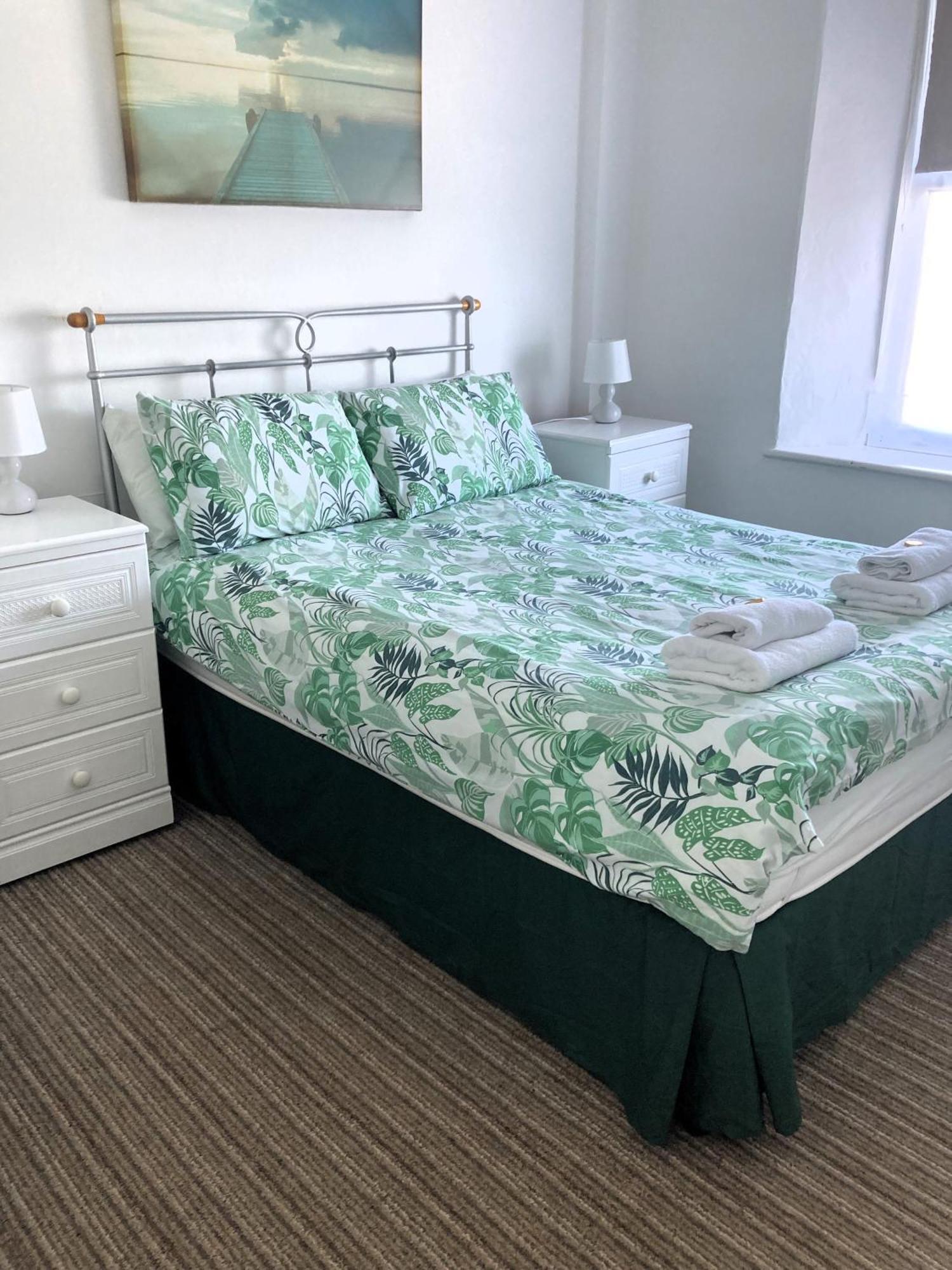 Donnington Guesthouse Truro Bagian luar foto