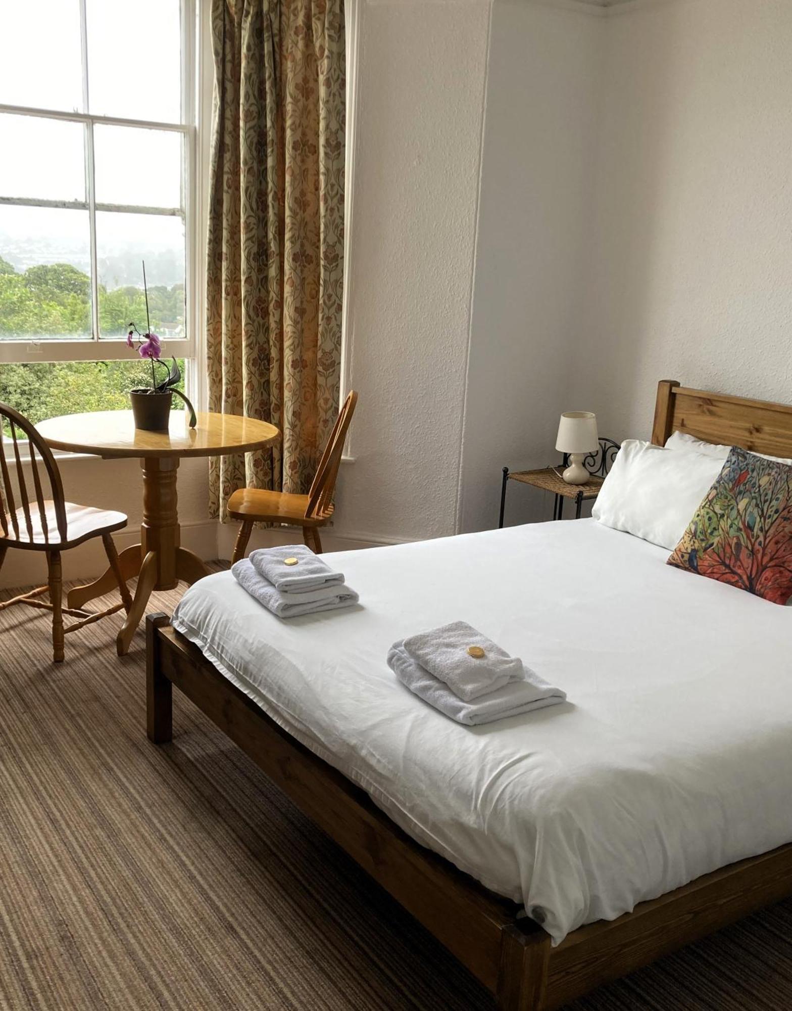 Donnington Guesthouse Truro Bagian luar foto